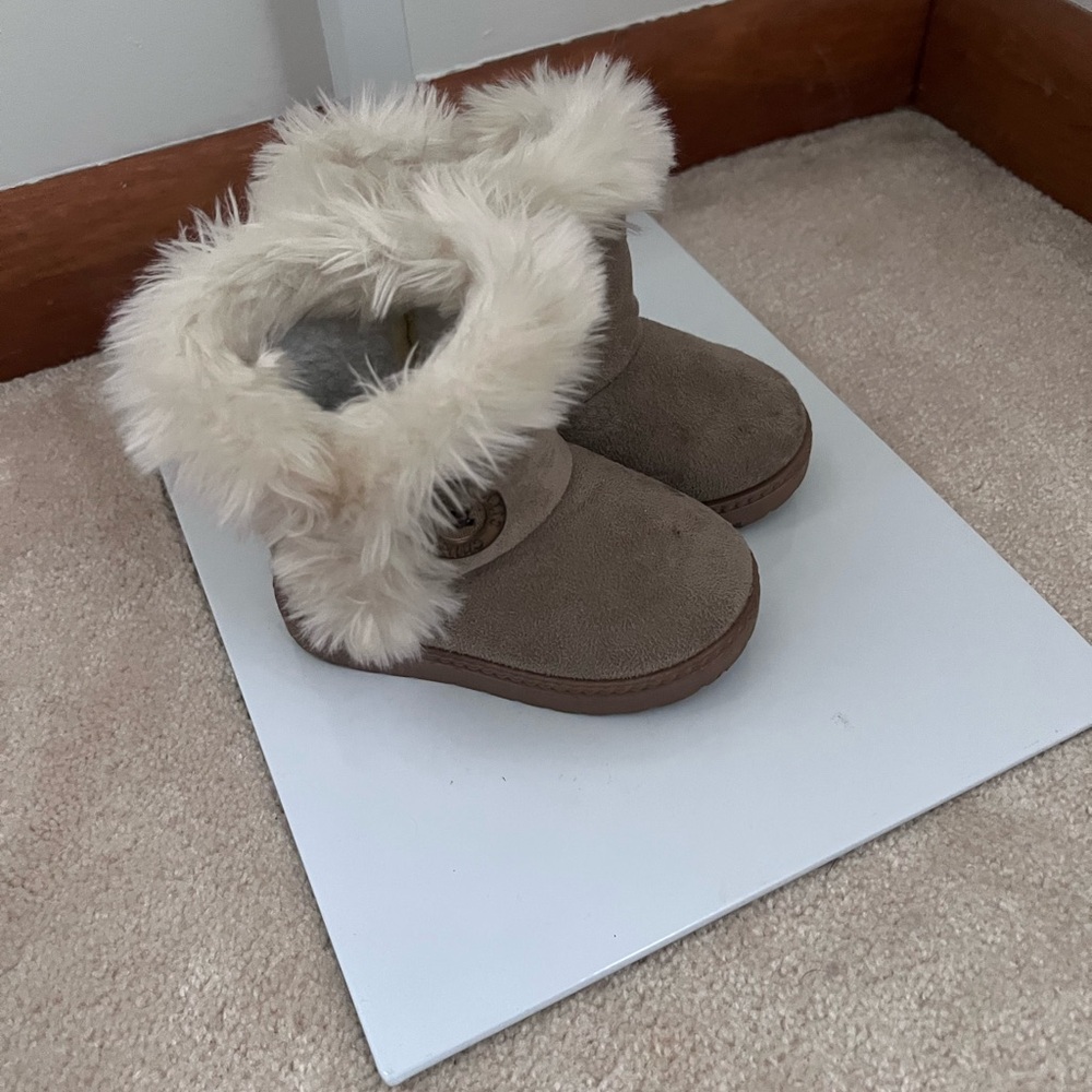 Cozy Tan Fur-Lined Kids Boots